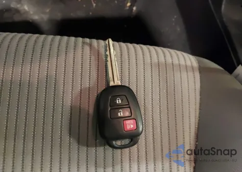 2014 Toyota Rav4 Le z USA, uszkodzony, nr VIN JTMBFREV0ED076589